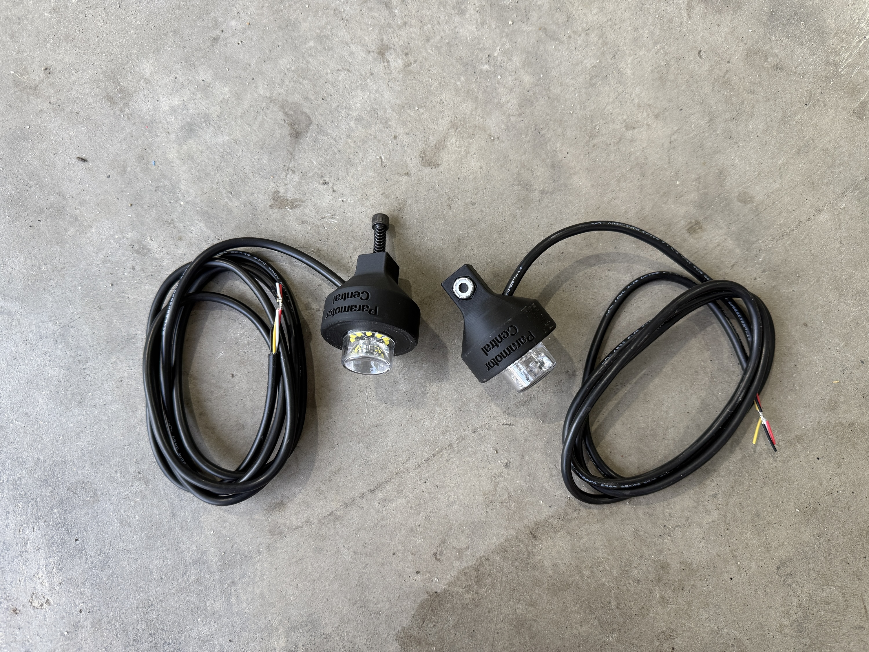 Paramotor Central LED Strobe Light – Bright Aviation Safety Beacon (12V–24V, IP67, Multi-Pattern)